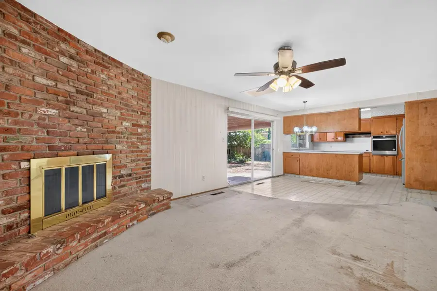 875 Parklin Avenue, Sacramento, CA 95831 - #3