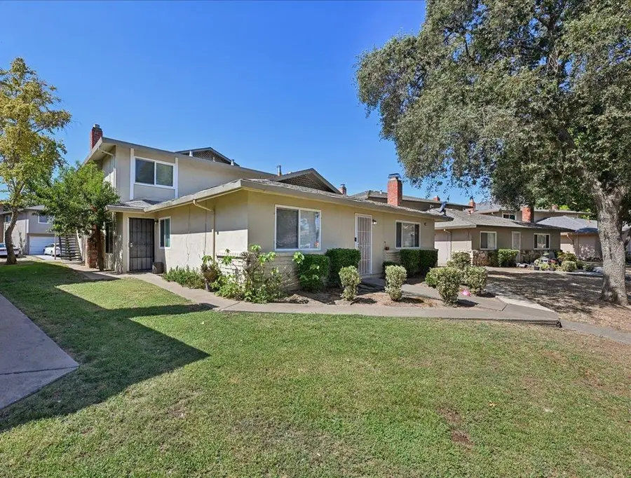 4141 Apostolo Circle, Sacramento, CA 95824 - #3