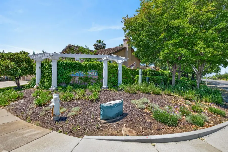 8406 Alameda Park Drive, Elk Grove, CA 95624 - #2