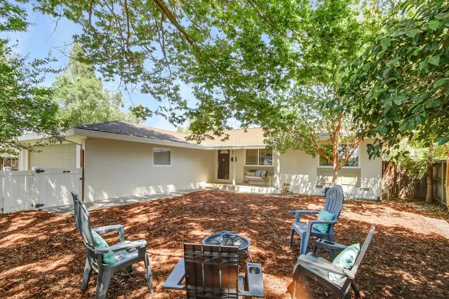 1718 Manzanita Lane, Davis, CA 95618 - #2