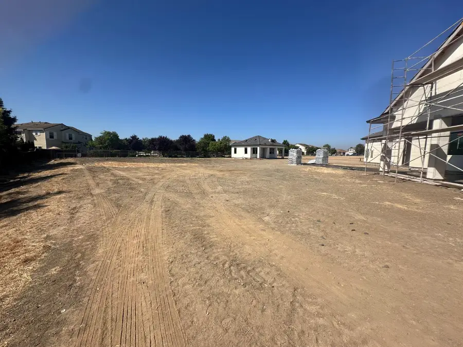 3807 Gray Pine Court, West Sacramento, CA 95691 - #2