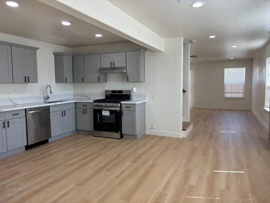 1060 Roanoke Avenue, Sacramento, CA 95838 - #3