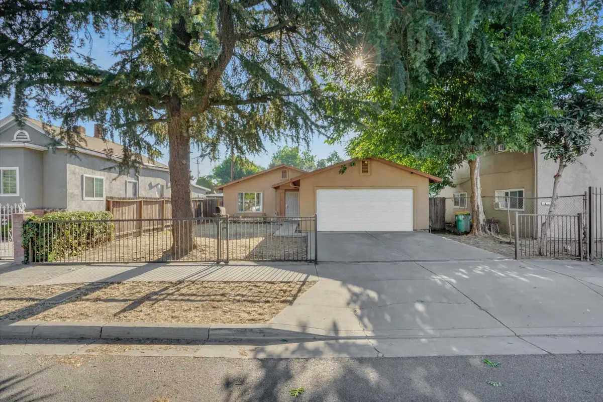 336 S Airport Way, Stockton, CA 95205 - #1