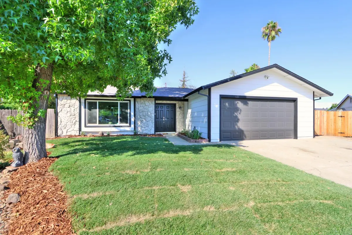 7821 Dove Creek Court, Sacramento, CA 95828 - #1