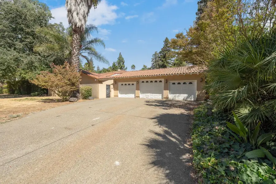 1517 Midway Drive, Woodland, CA 95695 - #3