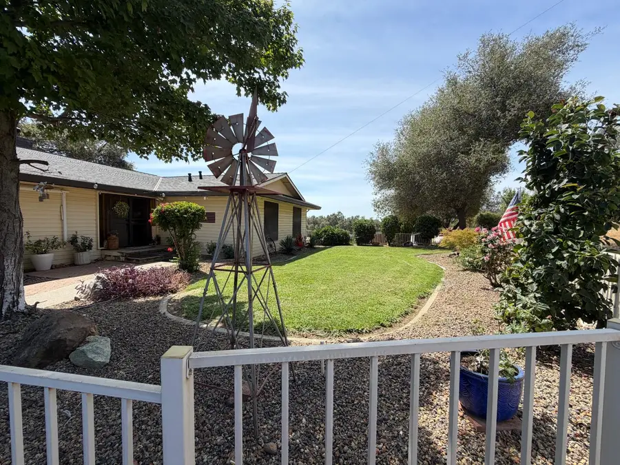 3945 Dawn Drive, Loomis, CA 95650 - #3