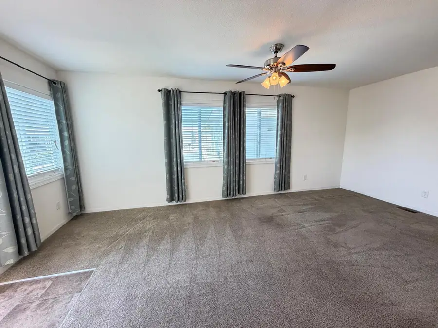 127 Royalwood Ln, Rancho Cordova, CA 95670 - #3