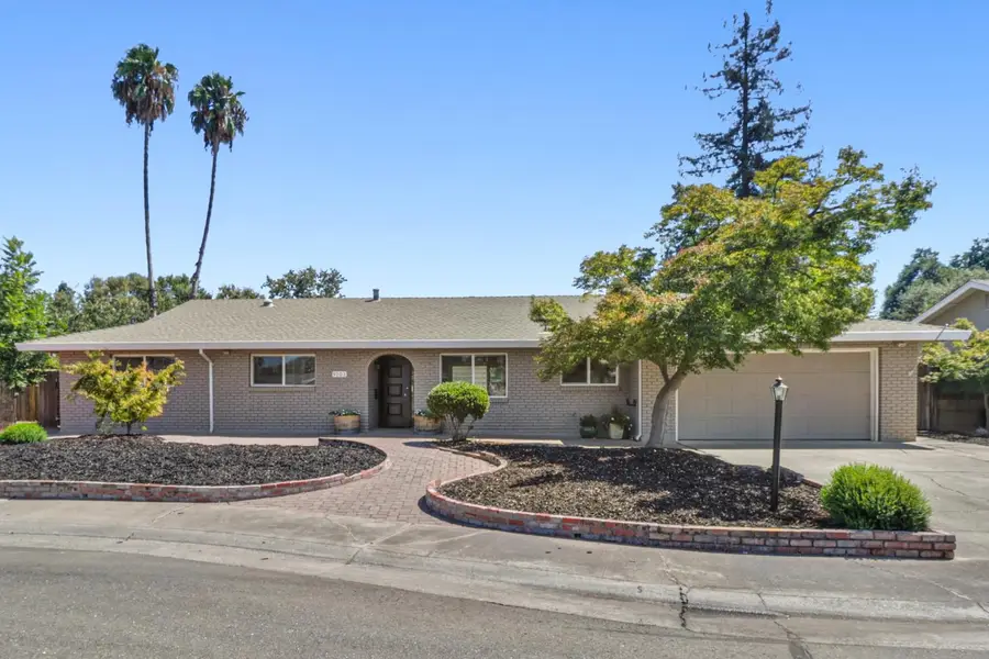 9101 Plaza Park Drive, Elk Grove, CA 95624 - #2