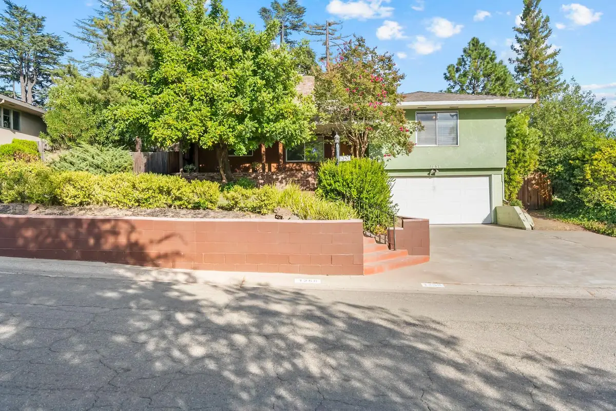 1258 Ridgeway Drive, Sacramento, CA 95822 - #1
