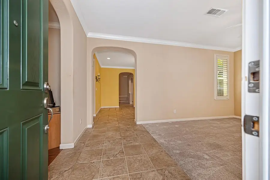 43 Villa Gardens Court, Roseville, CA 95678 - #2