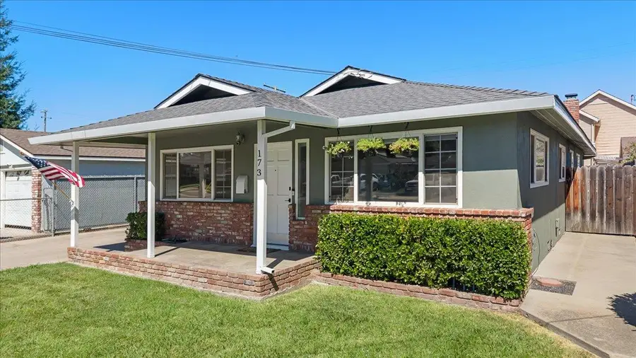 173 N Bryan Avenue, Oakdale, CA 95361 - #2