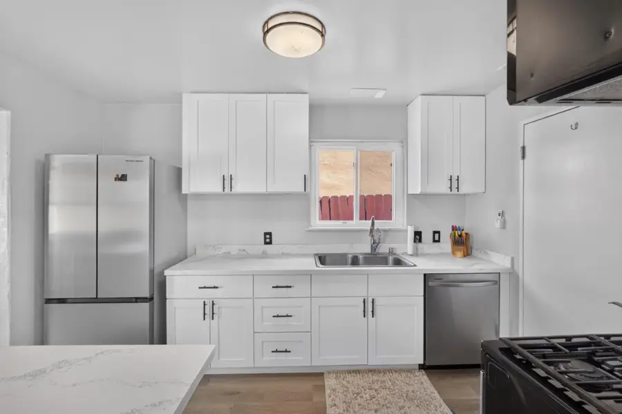5020 Whittier Drive, Sacramento, CA 95820 - #3