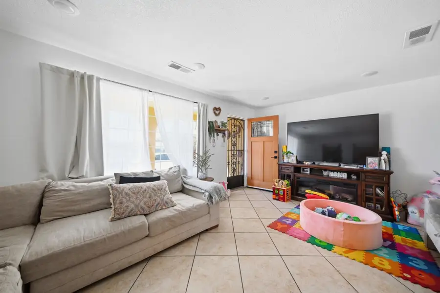 1935 E 13th Street, Stockton, CA 95206 - #3