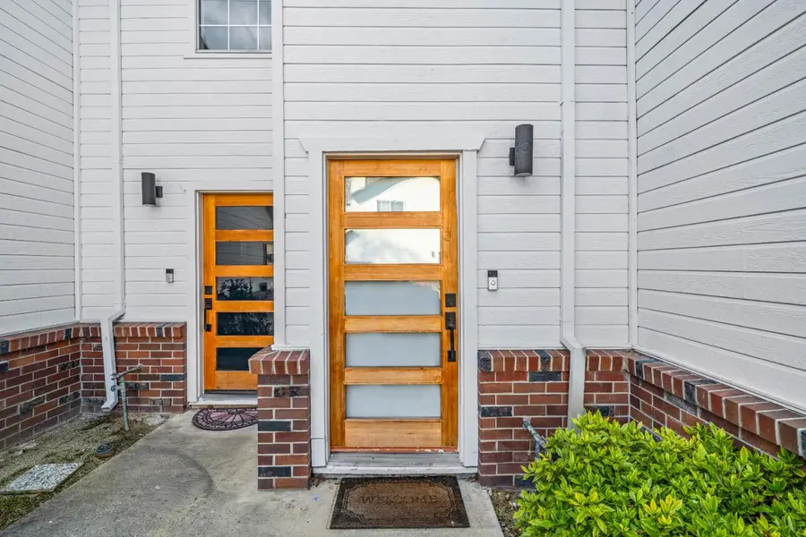 4752 67th Street, Sacramento, CA 95820 - #3