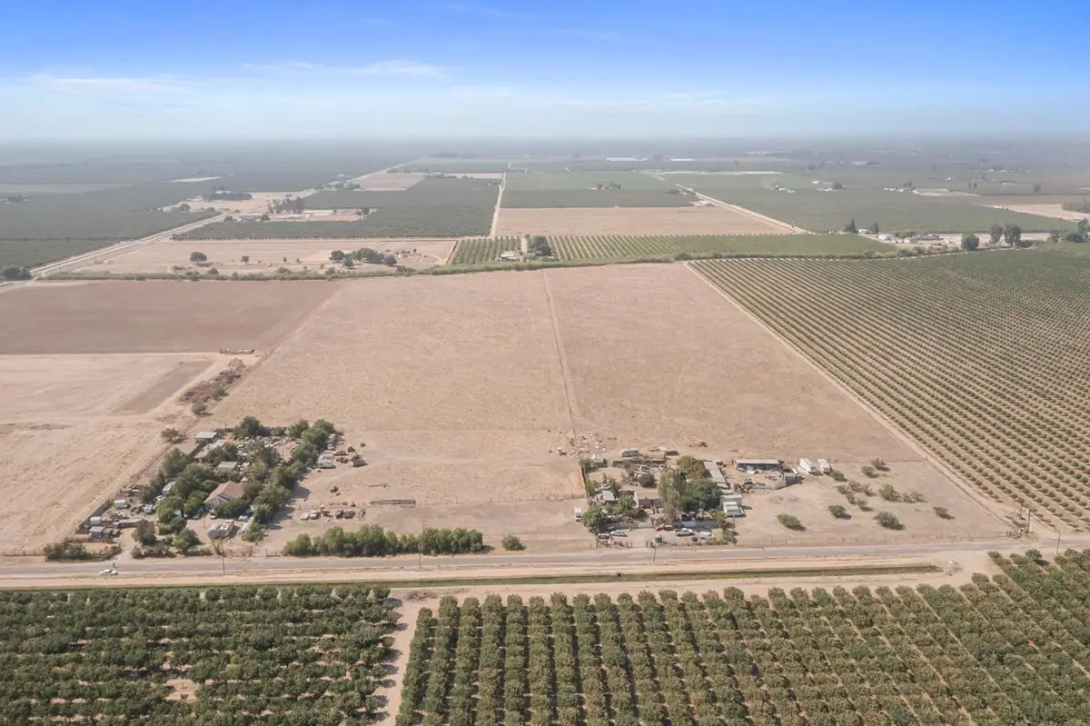 20392 Avenue 19 1/2, Madera, CA 93637 - #1