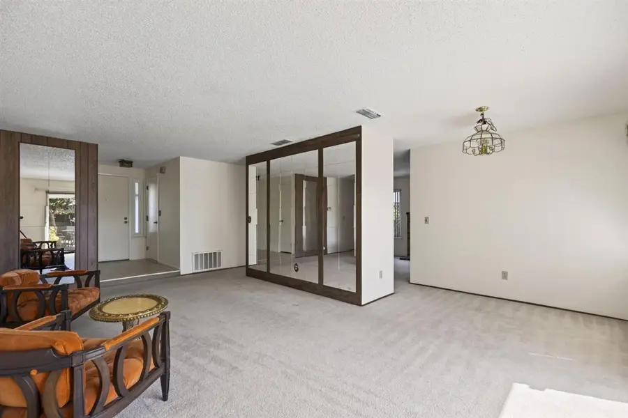 7613 Mctavish Circle, Sacramento, CA 95828 - #3