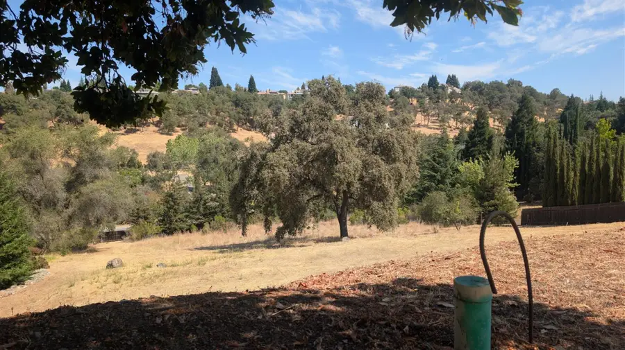 1715 Ridgeview Circle, Auburn, CA 95603 - #2