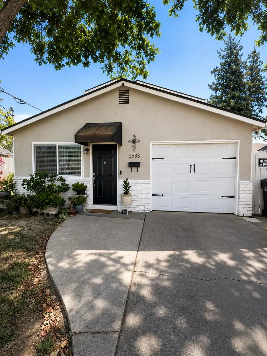 2533 39th Street, Sacramento, CA 95817 - #2