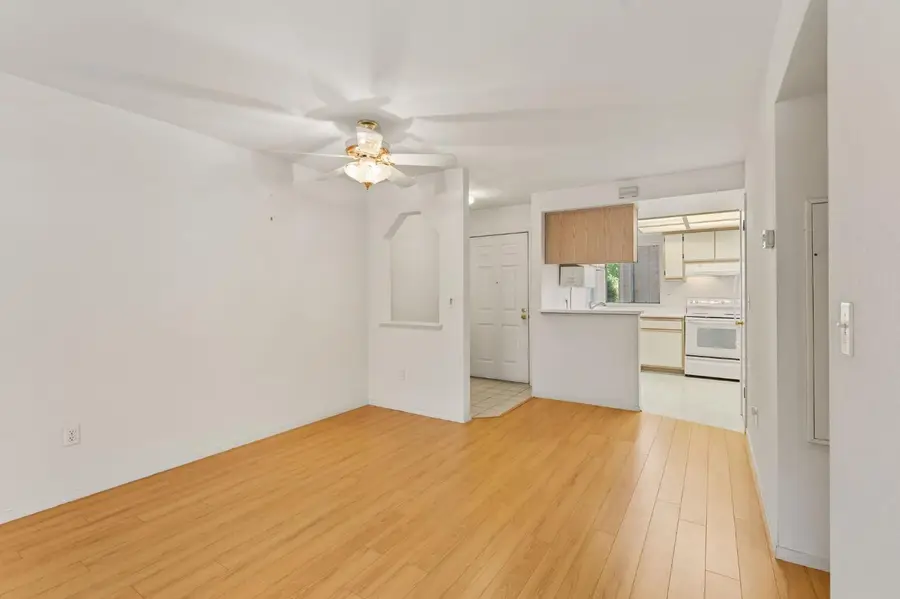 5885 Gloria Drive #7, Sacramento, CA 95822 - #2