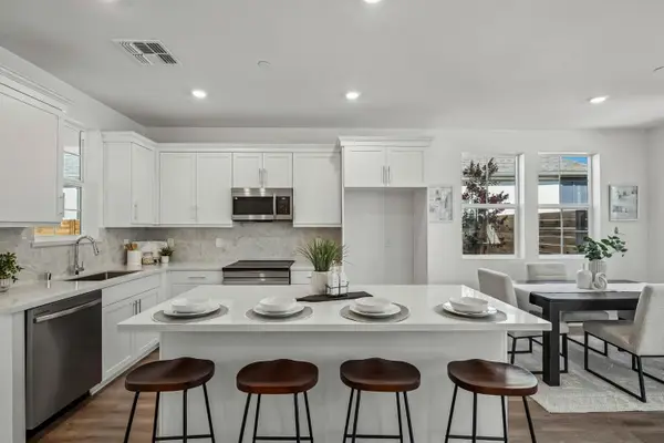 6509 Jacinto Avenue, Sacramento, CA 95823