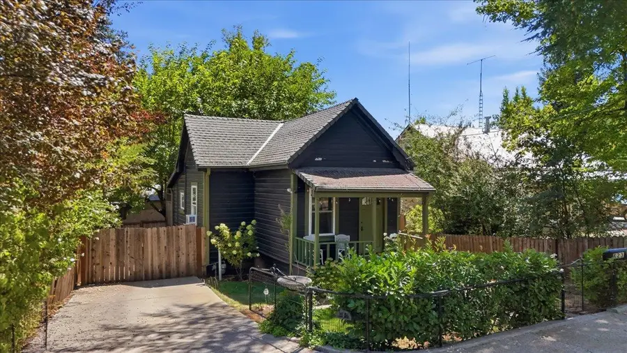 623 Brighton Street, Grass Valley, CA 95945 - #3