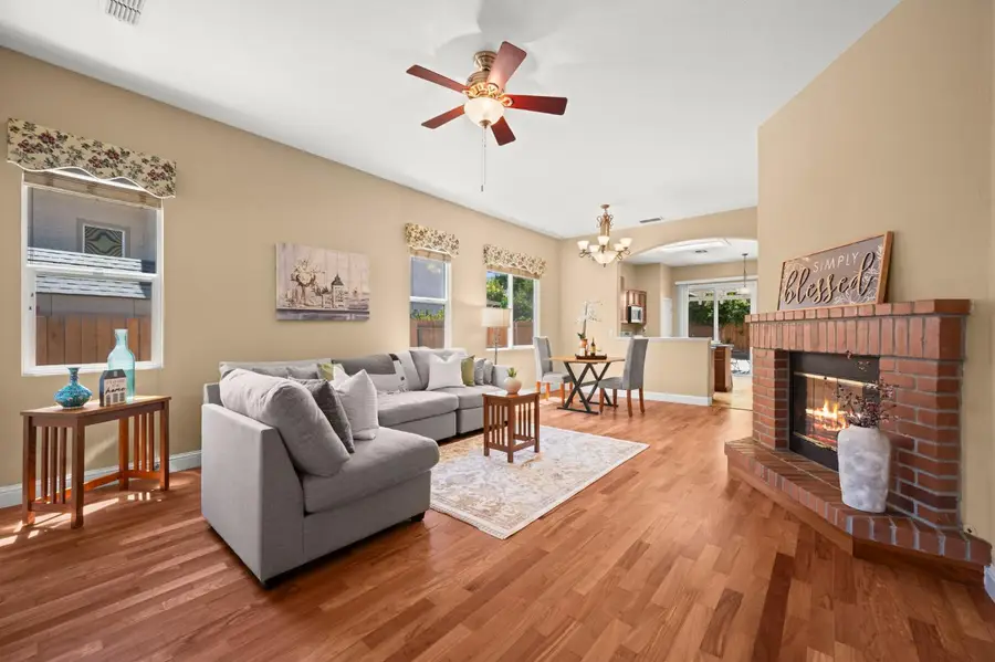 9636 Holly Creek Court, Elk Grove, CA 95757 - #2