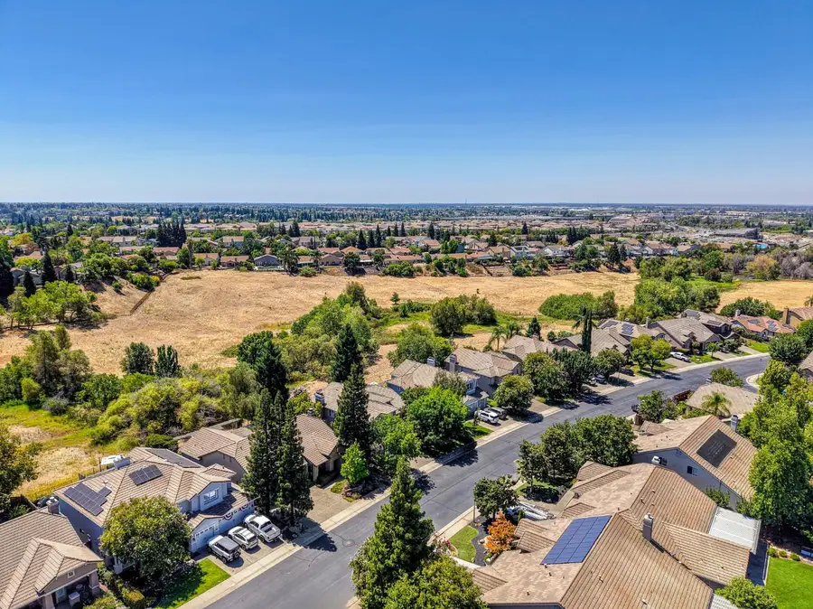1660 Iroquois Road, Rocklin, CA 95765 - #2