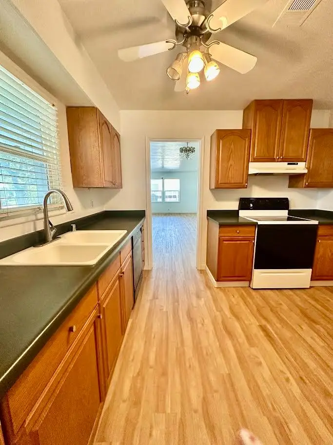 208 Parry Avenue, Modesto, CA 95354 - #2