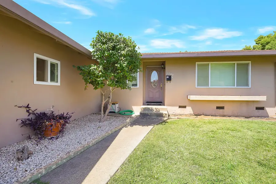 1582 Clark Avenue, Yuba City, CA 95991 - #2