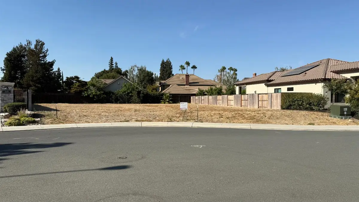 2425 Interlaken Court, Lodi, CA 95242 - #1