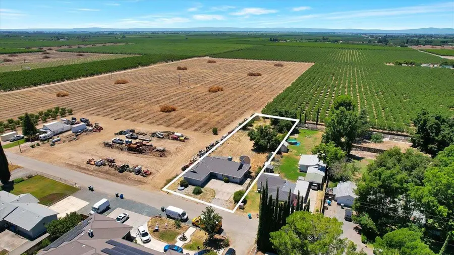 2137 Holcomb Avenue, Yuba City, CA 95993 - #3