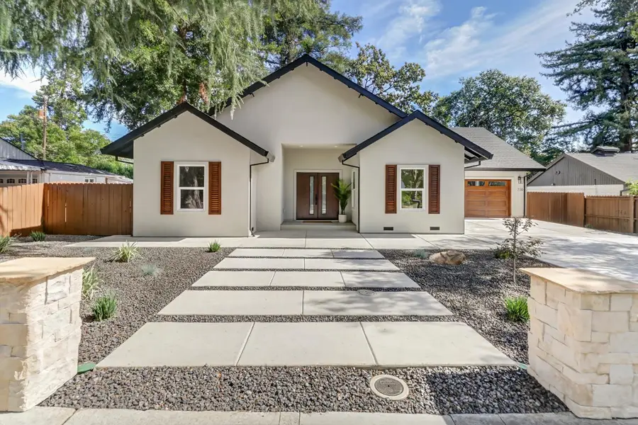710 Hillcrest Avenue, Roseville, CA 95678 - #3