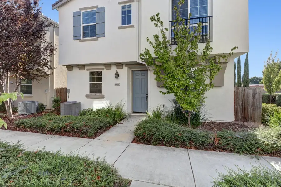 7820 Zaragoza Walk, Sacramento, CA 95823 - #2