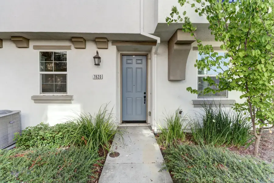7820 Zaragoza Walk, Sacramento, CA 95823 - #3