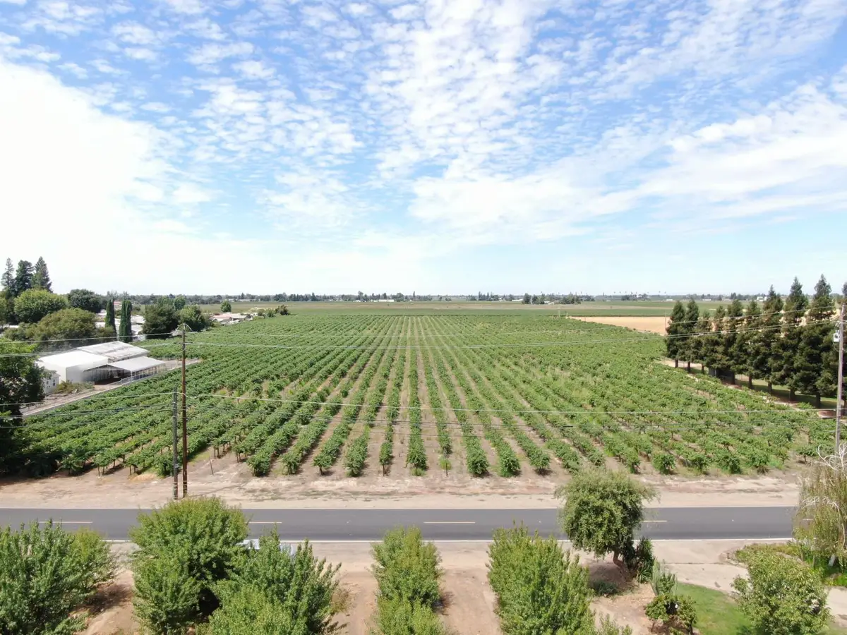 4901 E Woodbridge Road, Acampo, CA 95220 - #1