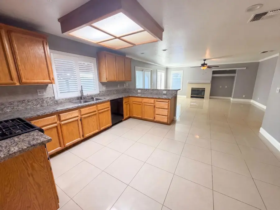 2250 Gold River Drive, Yuba City, CA 95991 - #2