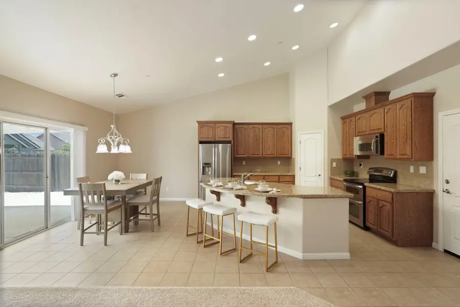954 Stampede Trail, Galt, CA 95632 - #2