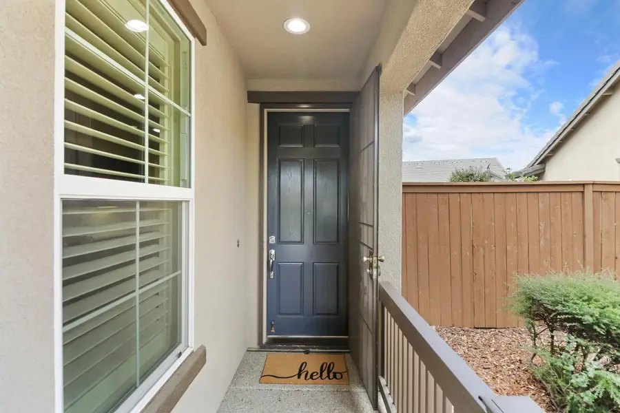 9880 Sunderland Way, Elk Grove, CA 95757 - #2