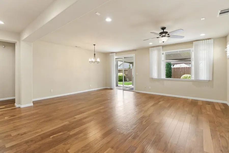 9880 Sunderland Way, Elk Grove, CA 95757 - #3