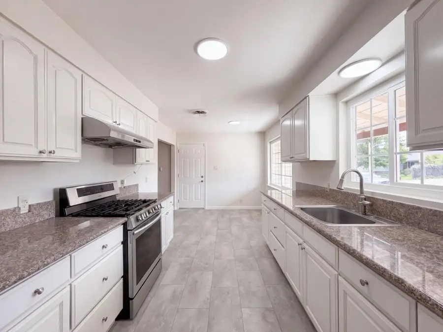 1801 60th Avenue, Sacramento, CA 95822 - #2