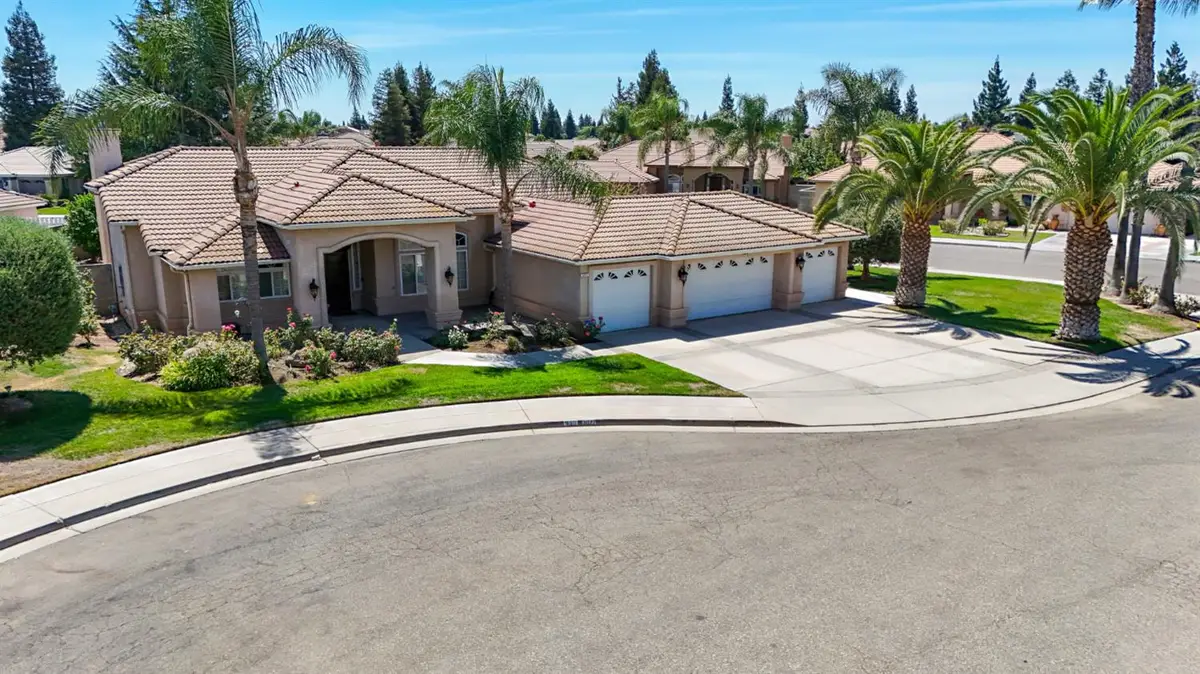 3077 Express, Madera, CA 93637 - #1