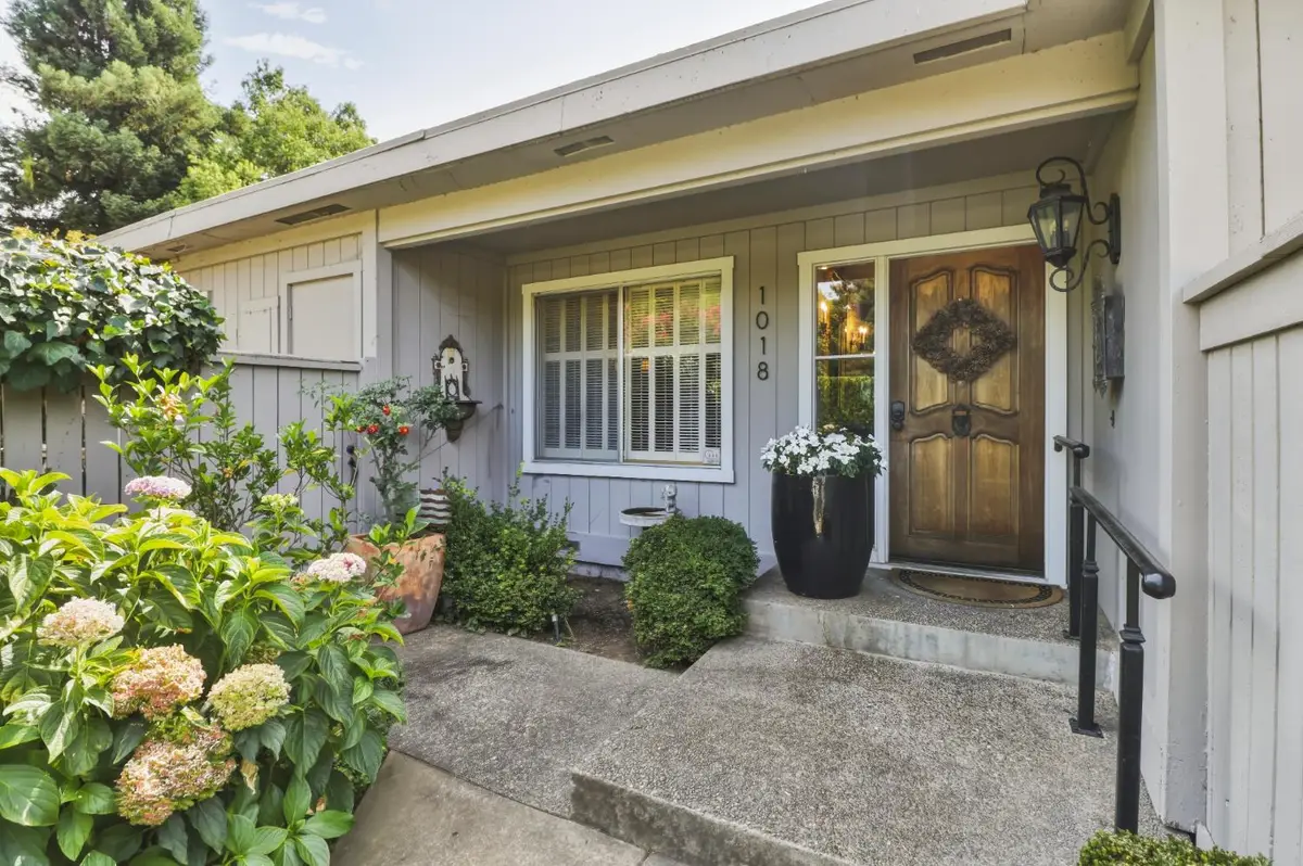 1018 Commons Drive, Sacramento, CA 95825 - #1