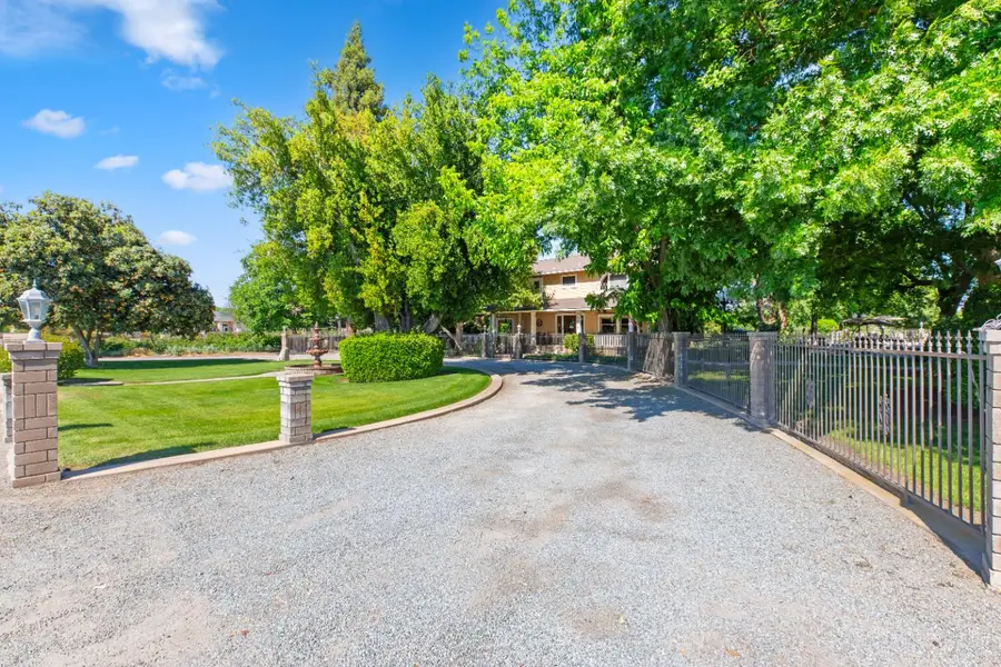 5051 12th, Hanford, CA 93230 - #3