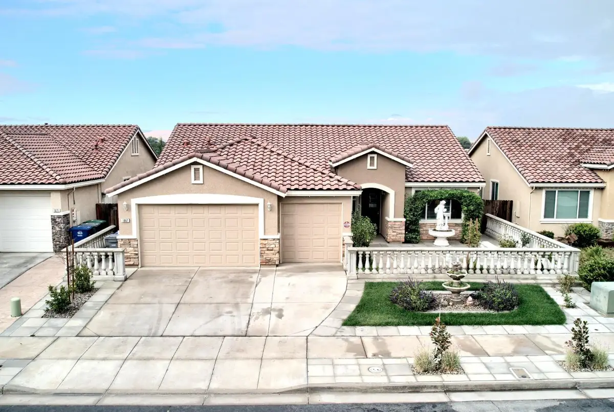 1667 Dock Avenue, Los Banos, CA 93635 - #1