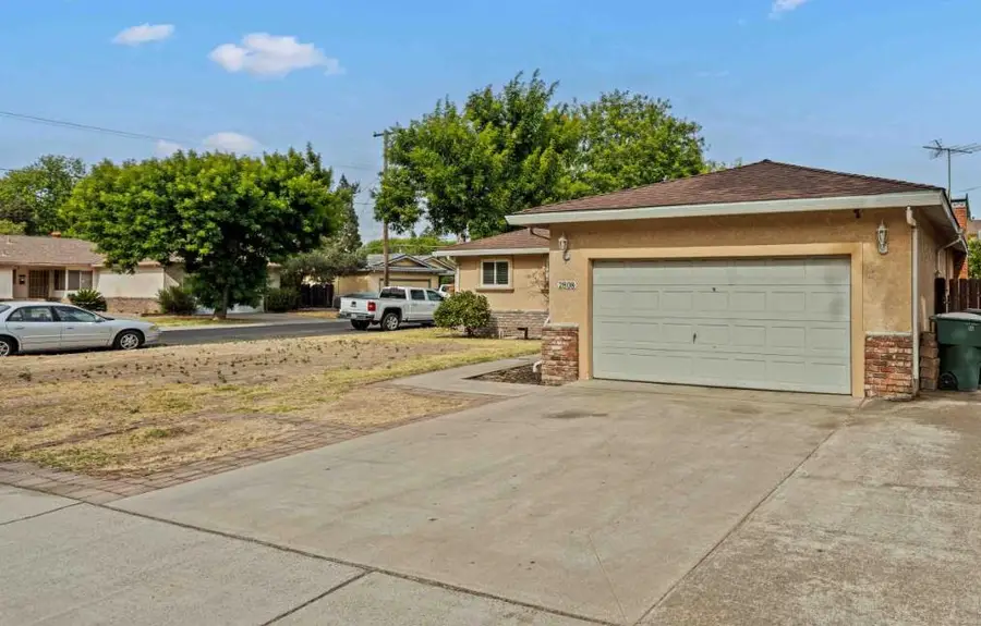 2808 Uhlig Avenue, Modesto, CA 95350 - #2