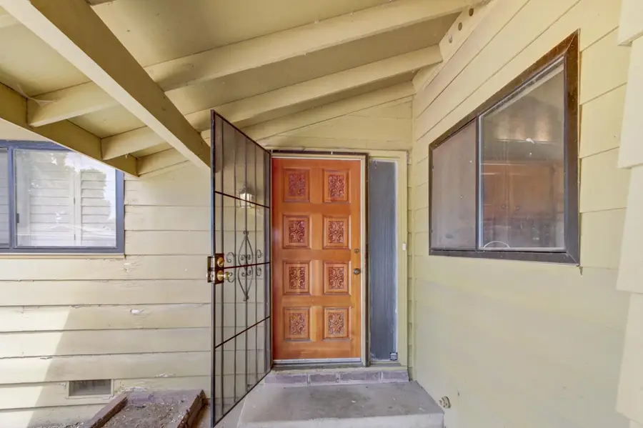 3327 Eisenhower Drive, Sacramento, CA 95826 - #3