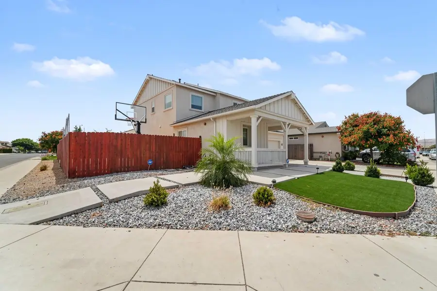842 Norfolk Avenue, Patterson, CA 95363 - #2