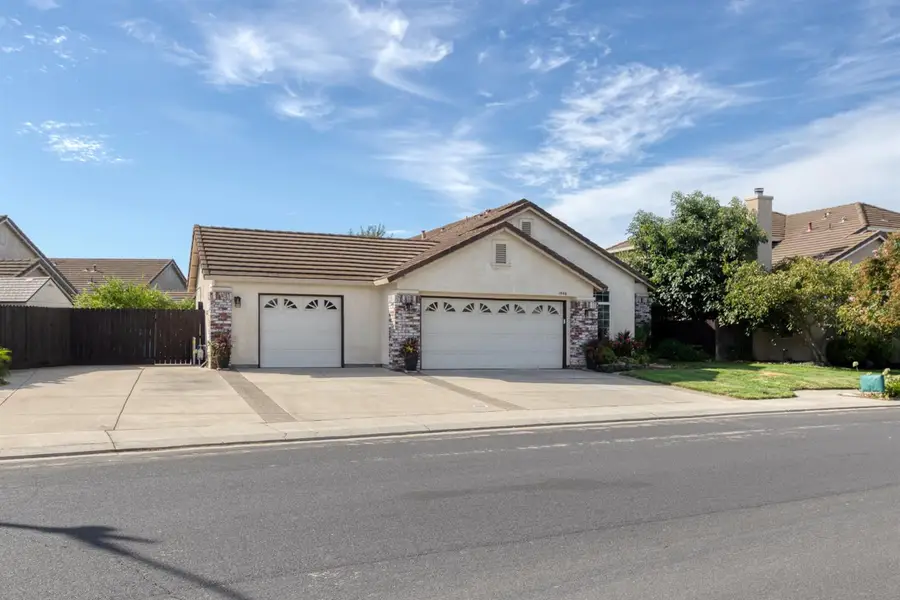 1946 Giuliano Way, Manteca, CA 95336 - #3