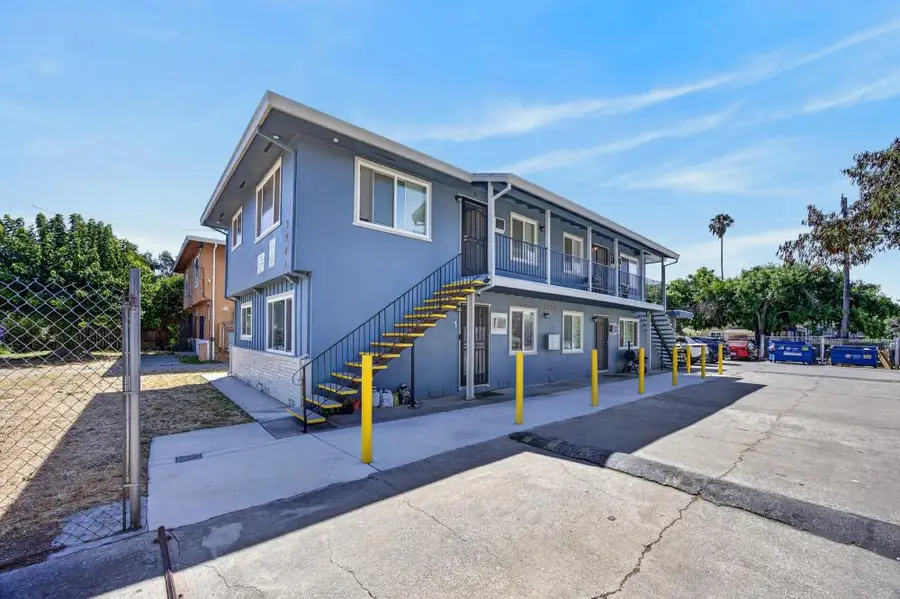 3904 43rd Avenue, Sacramento, CA 95824 - #2