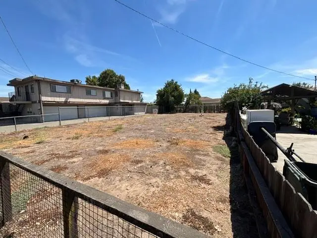 130 W Wetmore Street, Manteca, CA 95337 - #1
